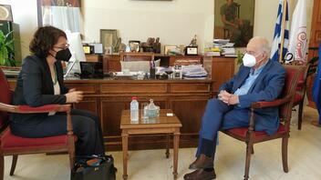 Στη Λότζια η Πρέσβης της Ιρλανδίας στην Ελλάδα - Συνάντηση με τον Β. Λαμπρινό 