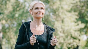 Εμμηνόπαυση: Επτά tips από τους ειδικούς για αποτελεσματική άσκηση