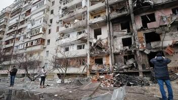 Νέες εκρήξεις στην πρωτεύουσα της Ουκρανίας, σε εξέλιξη πυραυλική επίθεση της Ρωσίας