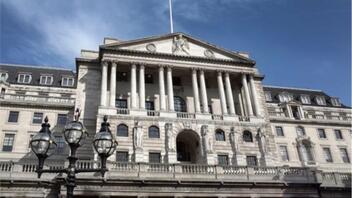 Βρετανία: Η Τράπεζα της Αγγλίας αύξησε το βασικό επιτόκιο στο 0,75% 