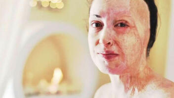 Συγκίνησε η Ιωάννα Παλιοσπύρου: Έδειξε το πρόσωπό της χωρίς τη μάσκα