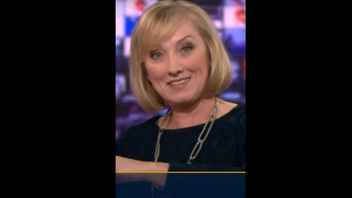 Παρουσιάστρια πανηγύριζε on air για την απόσυρση του Μπόρις Τζόνσον