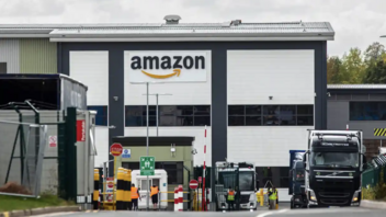 Οι εργαζόμενοι της Amazon σε αποθήκη στο Κόβεντρι ψήφισαν να απεργήσουν