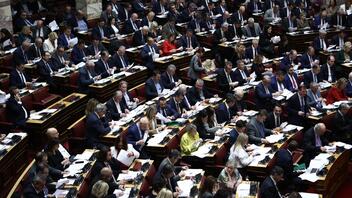 Σε ψηφοφορία οι προτάσεις ΣΥΡΙΖΑ - ΠΑΣΟΚ για προανακριτική επιτροπή με φόντο τα Τέμπη