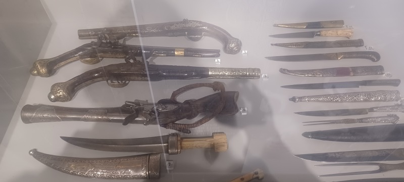 «Των αντρειωμένων τ’ άρματα»: όπλα και εφόδια των Κρητικών στην Επανάσταση του 1821, από τη συλλογή Ευ. Τζιρτζιλάκη