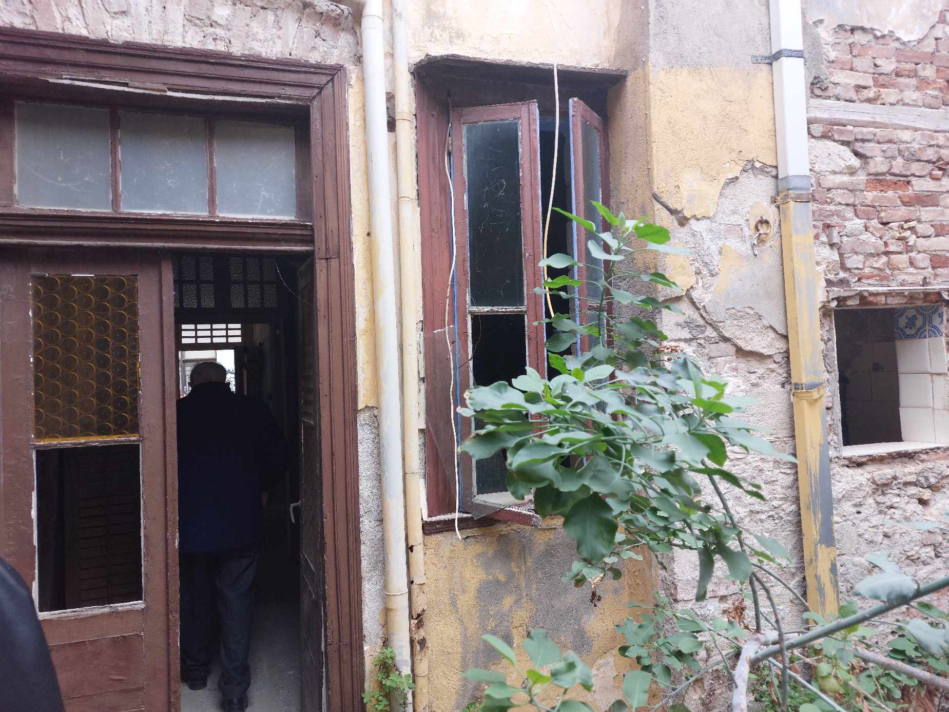 νεοκλασικό δήμαρχος 