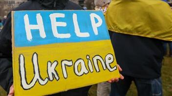 Χριστούγεννα: Η Βηθλεέμ πενθεί, η Ουκρανία συγχρονίζεται με τη Δύση