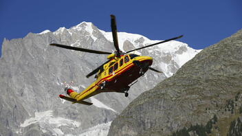 14 τουρίστες έπεσαν σε παγωμένη λίμνη στις Άλπεις 