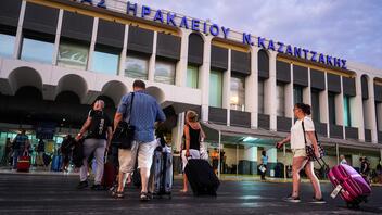 Αυξημένες και τον Οκτώβριο οι αφίξεις τουριστών στο “Ν. Καζαντζάκης” 