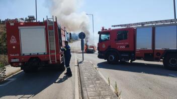 Φωτιά εν κινήσει σε όχημα – Καταστράφηκε ολοσχερώς