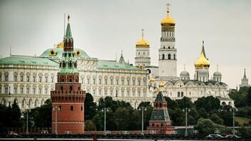 Το Κρεμλίνο λέει ότι η Ρωσία είναι έτοιμη να αντέξει και νέες δυτικές κυρώσεις