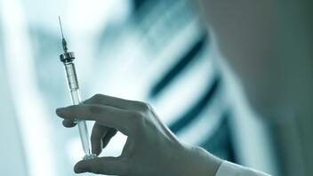 Ελληνική Πνευμονολογική Εταιρεία: Οδηγίες εμβολιασμού για ασθενείς με αναπνευστικά νοσήματα και καπνιστές