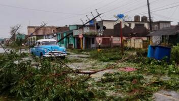 Χωρίς ρεύμα η Κούβα μετά το χτύπημα του κυκλώνα Ίαν