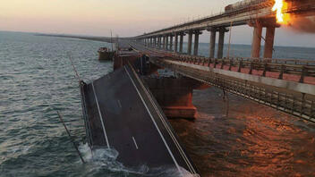 Η πυρκαγιά στη γέφυρα της Κριμαίας οφειλόταν σε παγιδευμένο όχημα