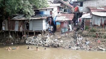 Τουλάχιστον 14 νεκροί σε πλημμύρες στην Ινδονησία