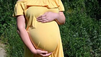 Σε συνολικά 54 μικρά νησιά της Ελλάδας το πρόγραμμα «Φαιναρέτη» για τις έγκυες