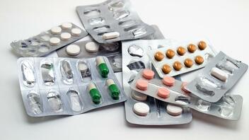 Μέτρα για τα ακριβά φάρμακα στα νοσοκομεία προτείνουν οι ειδικοί