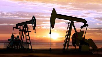 Αλματώδης αύξηση της τιμής του πετρελαίου μετά τις μειώσεις της παραγωγής