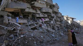 Τουρκία: Τρεις νεκροί και 213 τραυματίες από τους νέους ισχυρούς σεισμούς