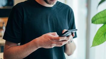 Νέα απάτη με sms: Την προσοχή των πολιτών εφιστά η Πολιτική Προστασία