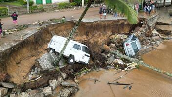 Πλημμύρες στη Βραζιλία: Σχεδόν 70.000 άνθρωποι αναγκάστηκαν να φύγουν από τα σπίτια τους