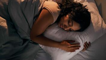 Τι συμβαίνει με την έλλειψη ύπνου στους εφήβους;