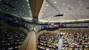 Κανόνες για τη διαφάνεια των αμοιβών στις εταιρίες της ΕΕ ενέκρινε το ευρωκοινοβούλιο