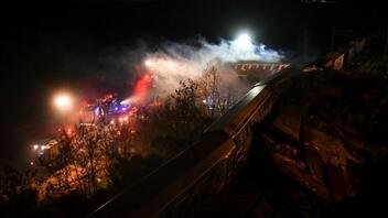 «Άγνωστο» το ξεκίνημα της φωτιάς στα Τέμπη: Τι έδειξε η αυτοψία της Πυροσβεστικής