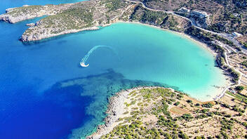 Ένας γαλαζοπράσινος παράδεισος στη βόρεια Κρήτη