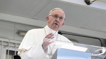 O πάπας επέστρεψε στο Βατικανό έπειτα από εξετάσεις στο νοσοκομείο Τζεμέλι	