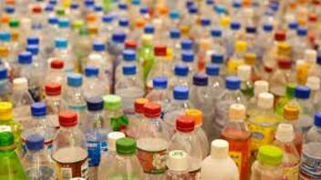 Γαλλία: Προσπάθειες για μία συνθήκη κατά της μόλυνσης του περιβάλλοντος από πλαστικά