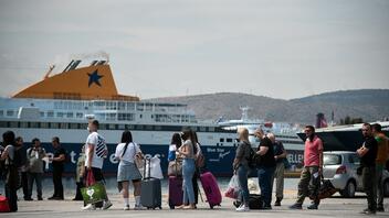 Ακτοπλοΐα: Ρεκόρ επιβατικής κίνησης με 4 εκατομμύρια τουρίστες