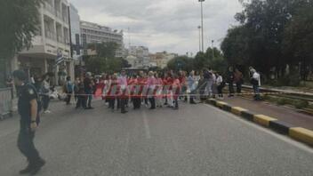 Πάτρα: Ένταση στη διαμαρτυρία για τη δολοφονία του 36χρονου Αντώνη