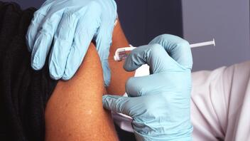Ιλαρά: Δύο δόσεις του εμβολίου για τους ταξιδιώτες συστήνει ο ΕΟΔΥ