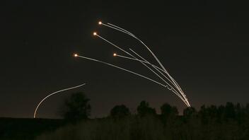 Φλέγεται η Μέση Ανατολή: Το Ισραήλ βομβαρδίζει στόχους σε Γάζα και Λίβανο