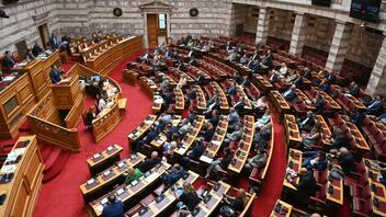Yπερψηφίστηκε το νομοσχέδιο για το νέο σύστημα επιλογής διοικήσεων φορέων του δημοσίου