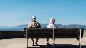 «Ταφόπλακα» η γήρανση του πληθυσμού στην Ελλάδα