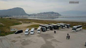 Ιδιοκτήτες τουριστικών λεωφορείων βγήκαν στους δρόμους του Ναυπλίου 