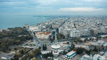 Θεσσαλονίκη: Πρόστιμο σε επιχείρηση που άφησε ογκώδη στο δρόμο