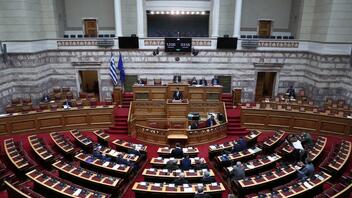 LIVE εικόνα - Βουλή: Οι ομιλίες των πολιτικών αρχηγών για την πρόταση δυσπιστίας