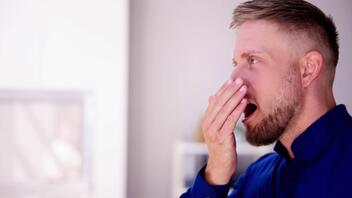 Κακοσμία στόματος: Με ποιες παθήσεις συνδέεται