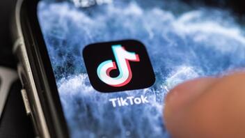 Παρά τις πιέσεις, η μητρική εταιρεία του TikTok δεν σκοπεύει να πουλήσει την εφαρμογή