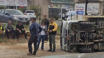 Χανιά: Τροχαίο με φορτηγό του Δήμου – Mια τραυματίας