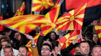 Σε εξέλιξη οι προεδρικές εκλογές στη Β. Μακεδονία, που θα έχουν αντίκτυπο στις βουλευτικές εκλογές σε δυο εβδομάδες