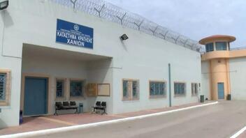 Ελεύθερος με περιοριστικούς όρους αφέθηκε ο φρουρός των φυλακών Αγυιάς