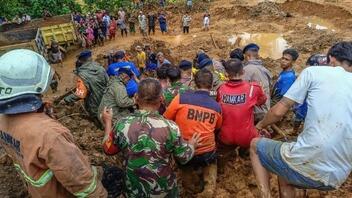 Ινδονησία: Στους 67 οι νεκροί από τις πλημμύρες και τις κατολισθήσεις