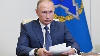 Πούτιν: Δεν θα επιτρέψουμε σε κανέναν να μας απειλήσει