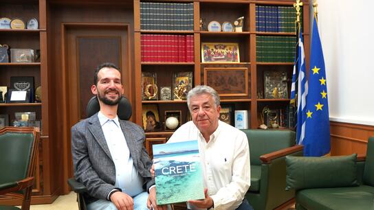 Ο υποψήφιος ευρωβουλευτής Στέλιος Κυμπουρόπουλος επισκέφθηκε σήμερα τον Περιφερειάρχη Κρήτης