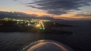 Η προσγείωση του αεροπλάνου... και η απογείωση της ομορφιάς της Κρήτης!