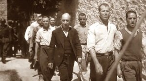 «Αυθεντικές» οι 262 φωτογραφίες της Καισαριανής: Προσύμφωνο με τον συλλέκτη για την απόκτησή τους